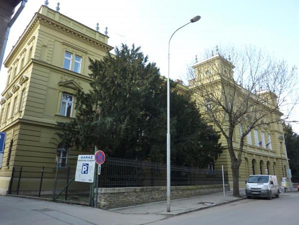 Apartman Rea Комарно Екстер'єр фото